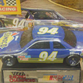 /img/47903-terry-labonte-piedmont-diecast-7.webp