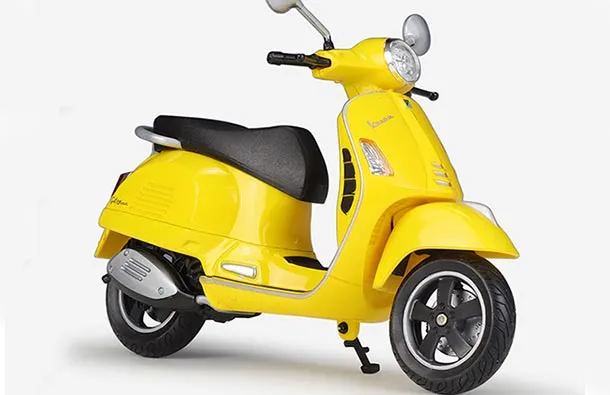 47921 vespa diecast collection display