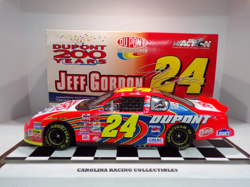 47923 2007 dupont flames diecast