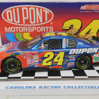 /img/47923-cleaning-jeff-gordon-diecast.webp