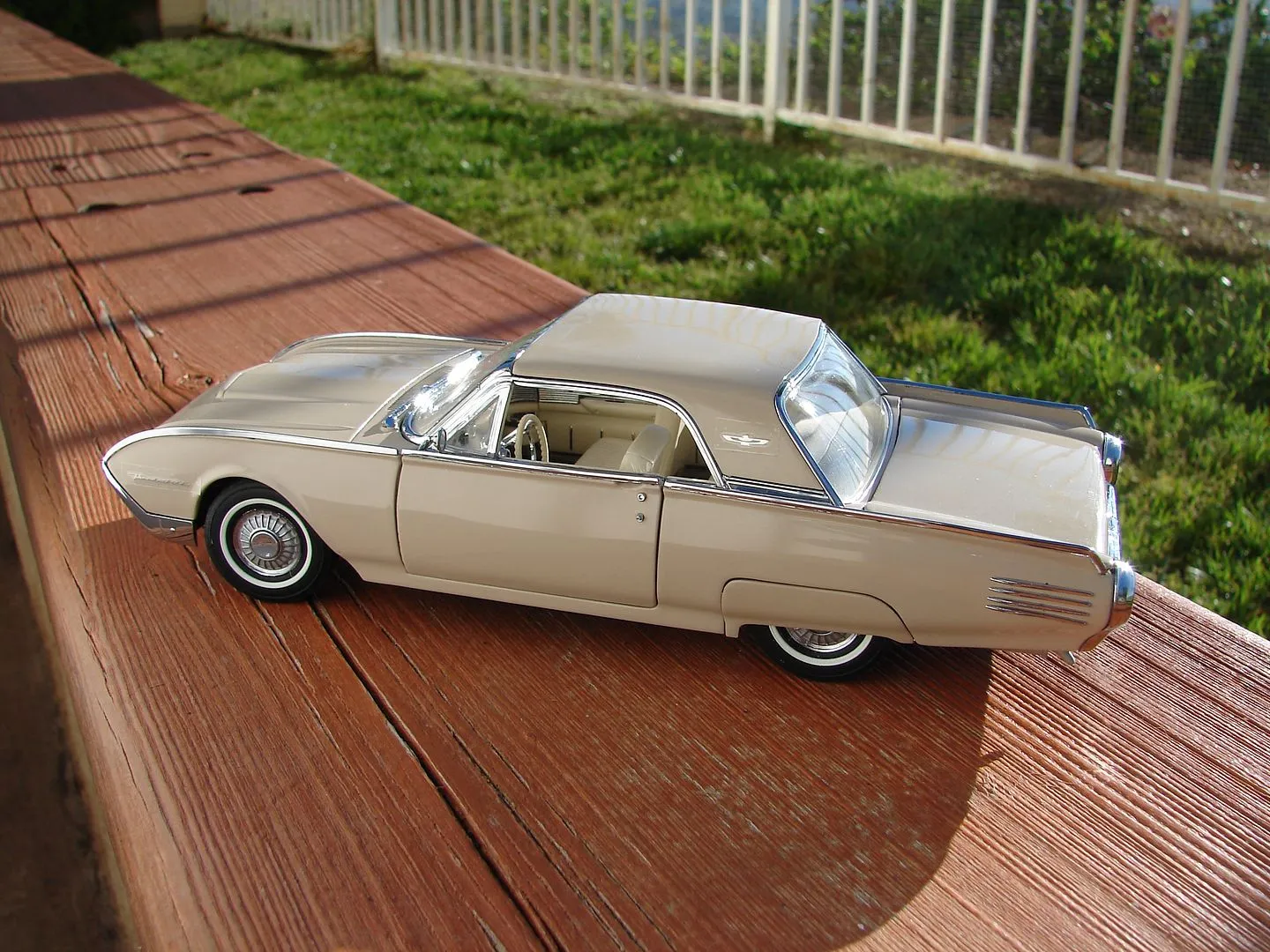 /img/47927-collecting-diecast-cars.webp