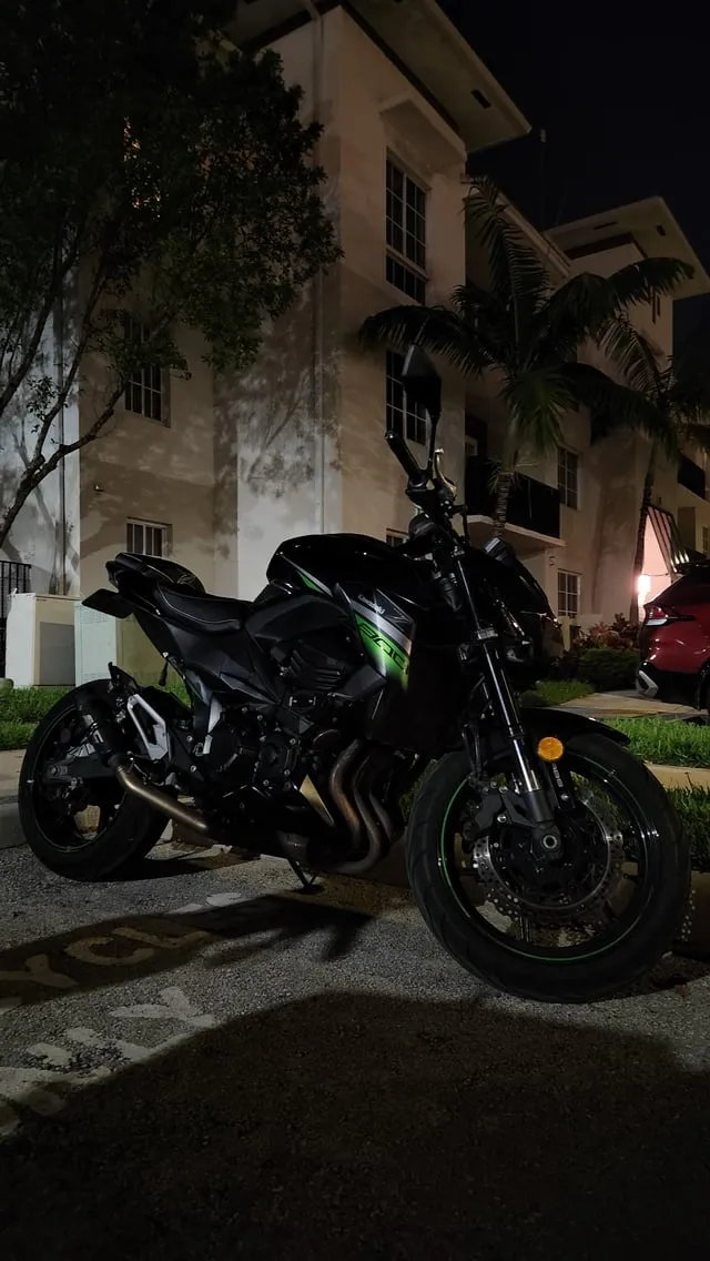 47933 kawasaki z800 diecast engine