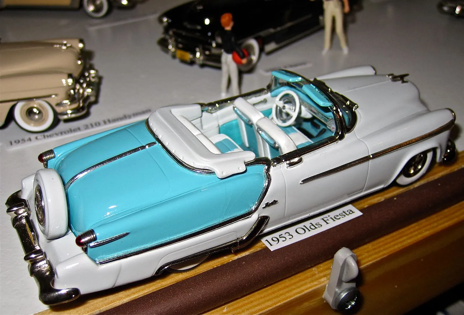 /img/47938-brooklin-diecast-cars-marketplace.webp