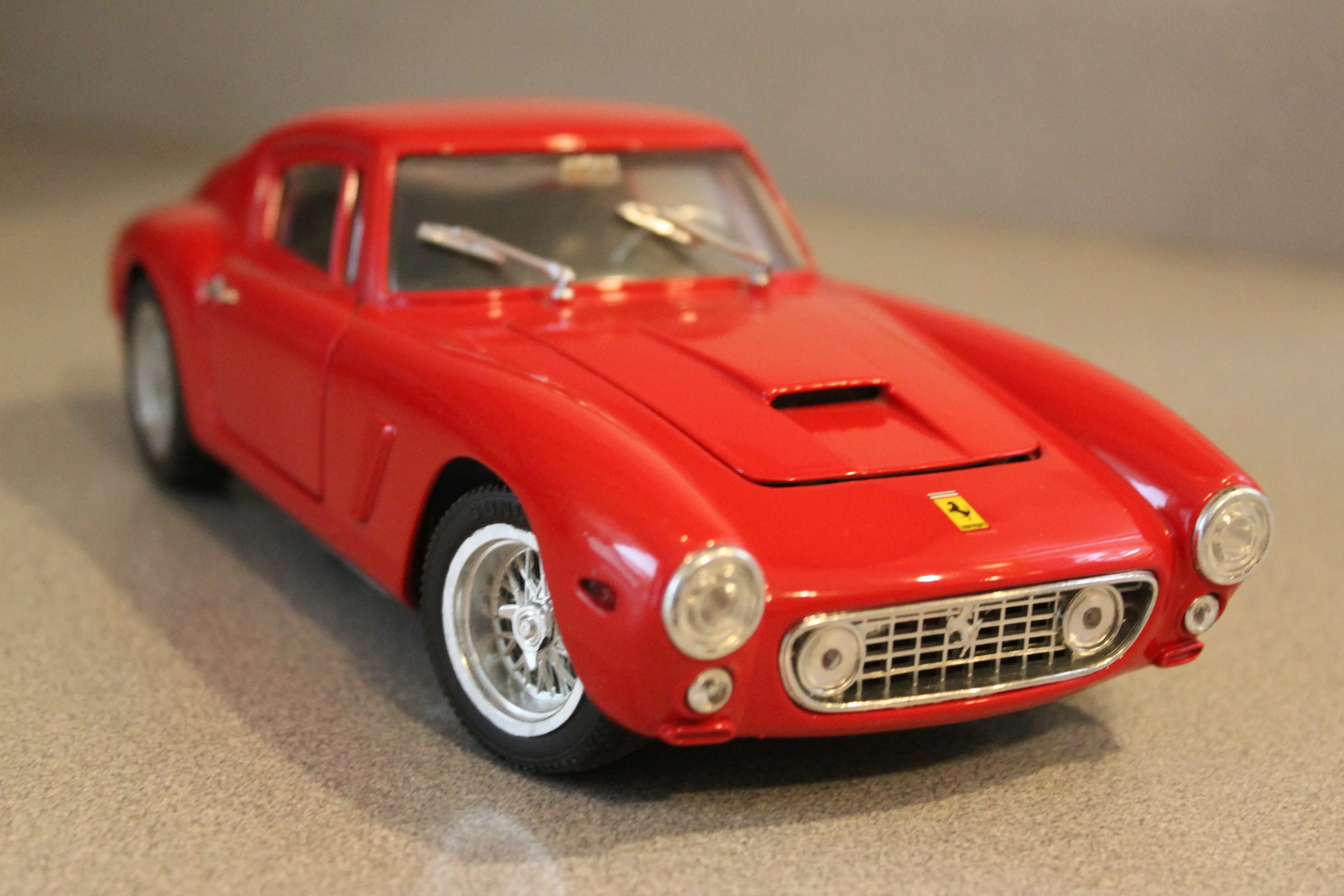 /img/47941-diecast-car-collection.webp