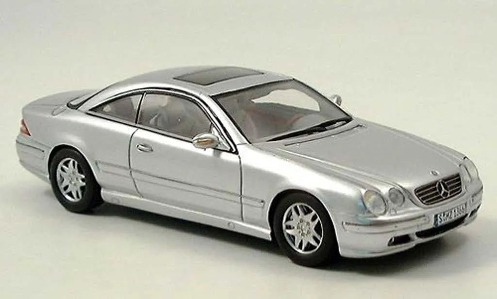 /img/47946-mercedes-500-diecast-display.webp