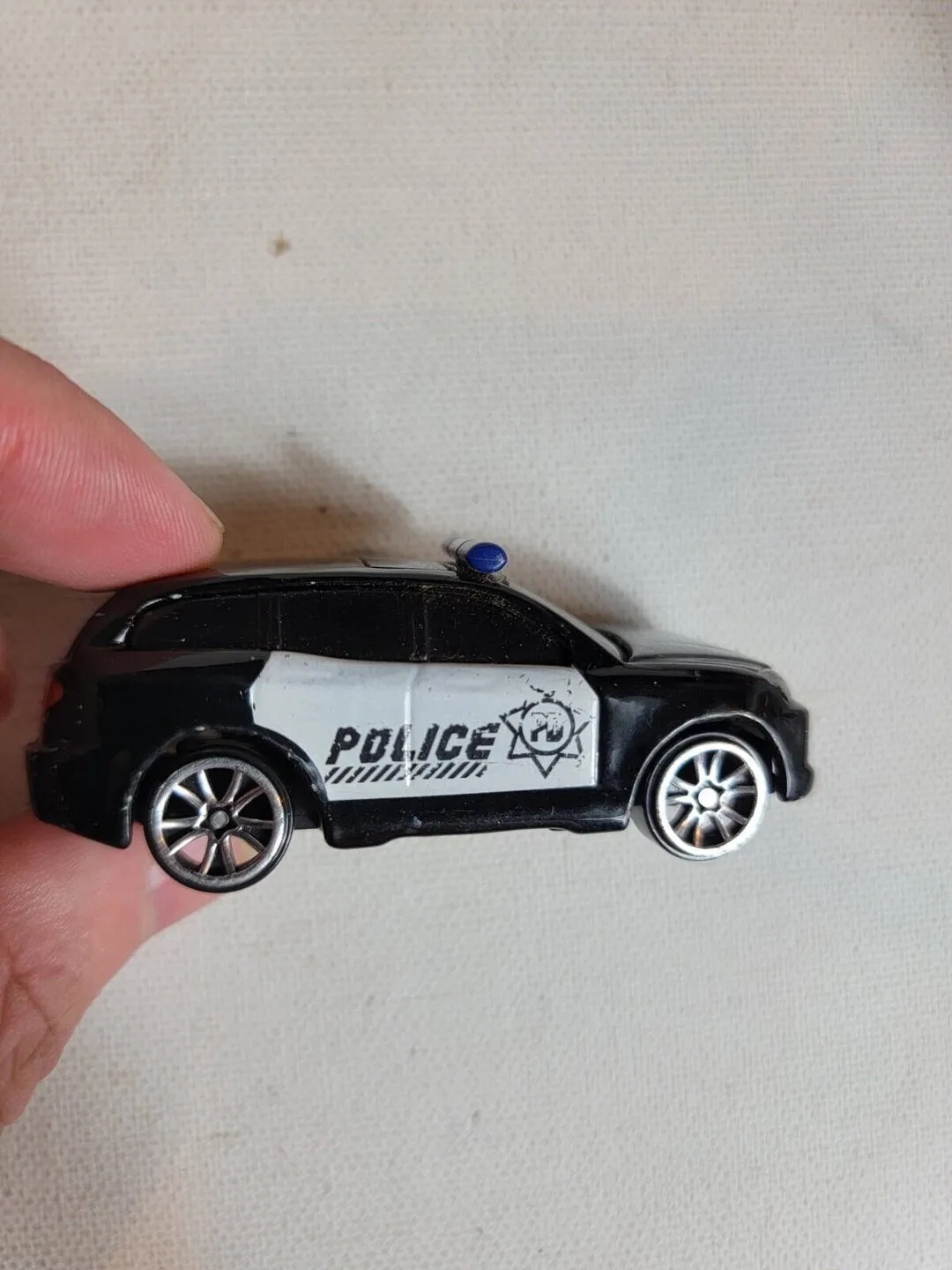 47957 police car interior