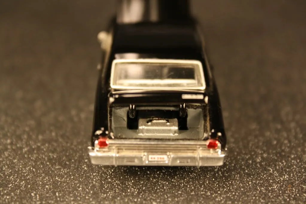 47970 64 diecast muscle car closeup