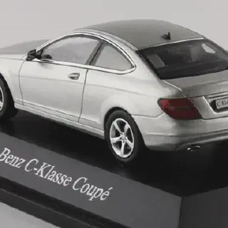 /img/47979-mercedes-benz-c-class-diecast-display-case.webp
