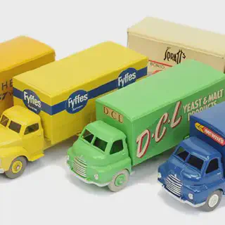 /img/47996-diecast-cars-omaha-collection.webp