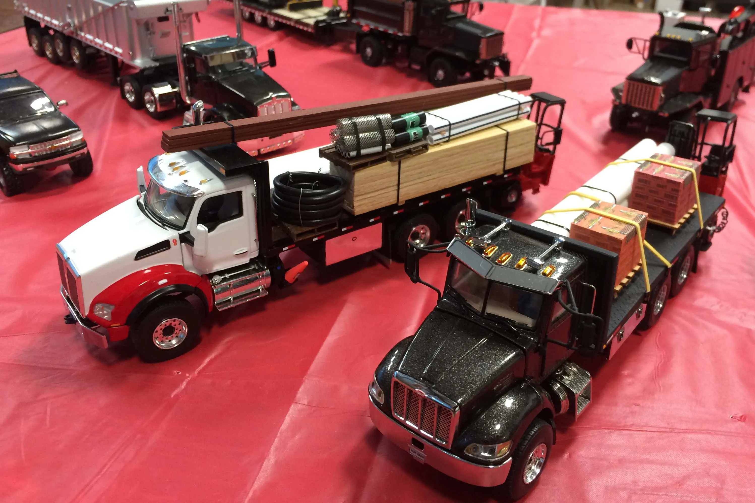 48002 dhs diecast merchandise