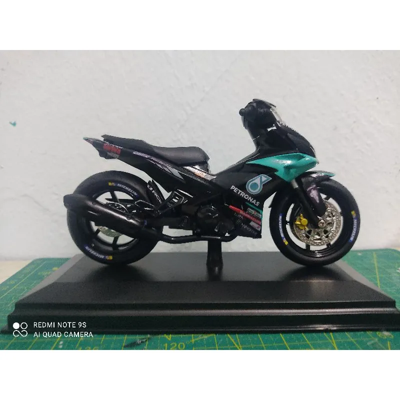 48033 y15zr diecast authenticity check