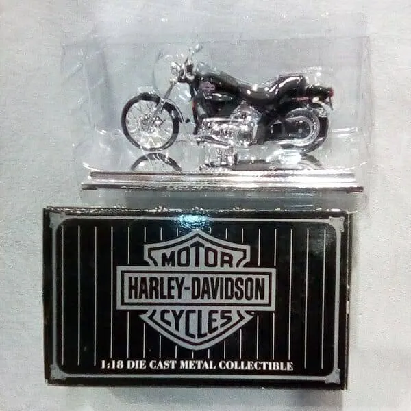 /img/48037-diecast-motorcycle-care.webp