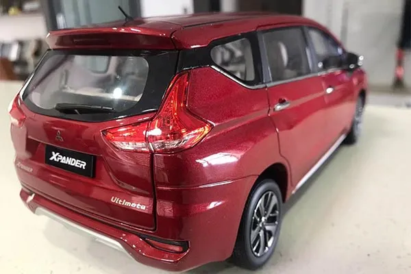 48074 xpander diecast close up