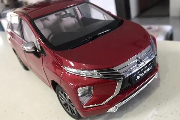 48074 xpander diecast model 2