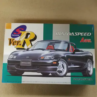 /img/48083-miata-nb-diecast-display.webp