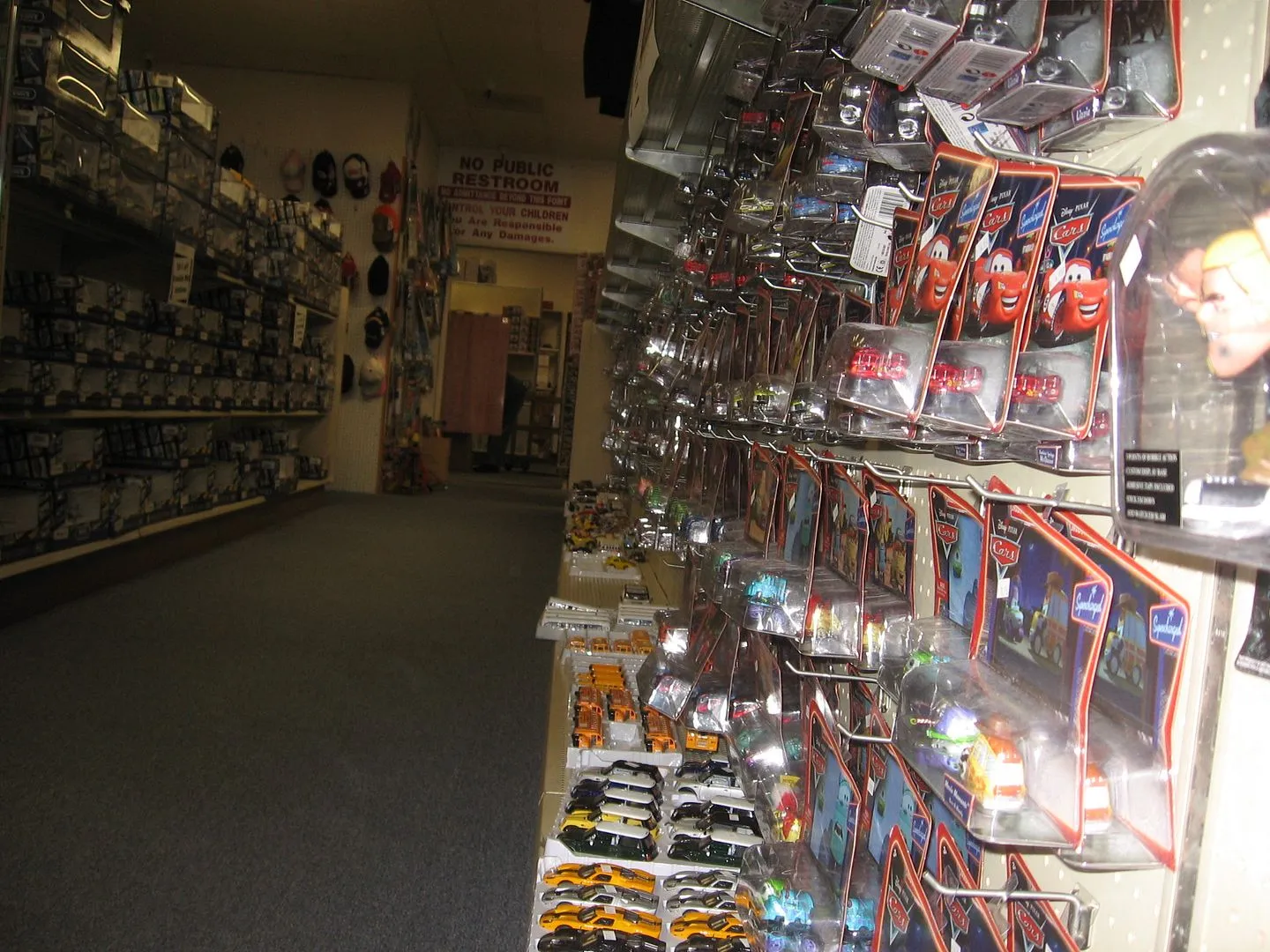 48117 diecast dealer showroom