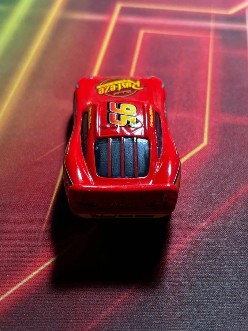 48137 lightning mcqueen diecast 2